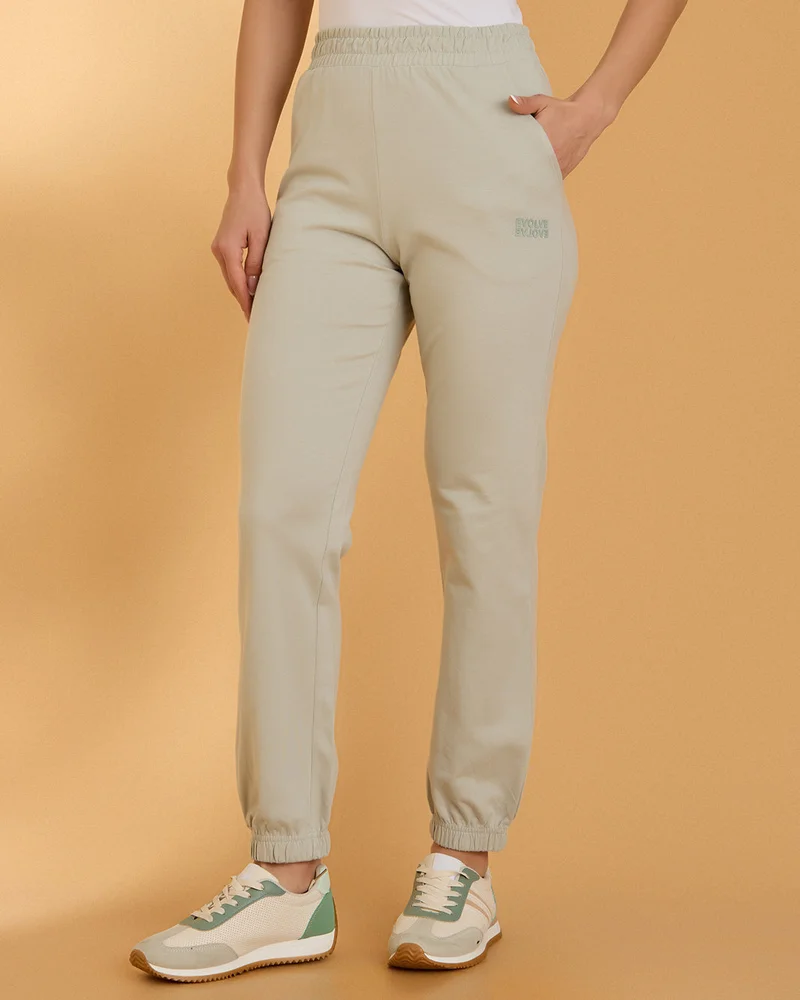 ردتاغ Women Beige Jogger Pants