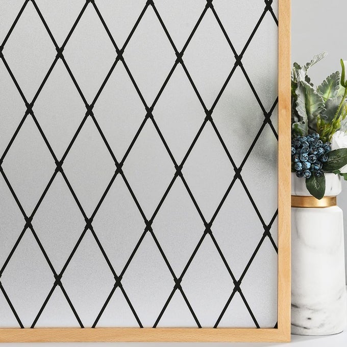 FROSTED BLACK LATTICE WINDOW FILM STATIC CLING WINDOW PRIVACY FILMS DECORATIVE GLASS VINYL FILM FOR WINDOWS REMOVABLE SUN BLOCKING ANTIUV 177X787 INCHES