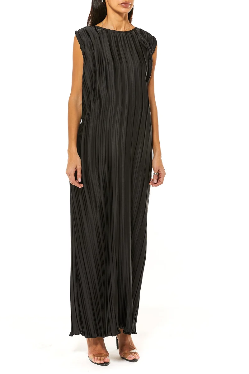 Moistreet Satin Crew Neck Pleated Abaya
