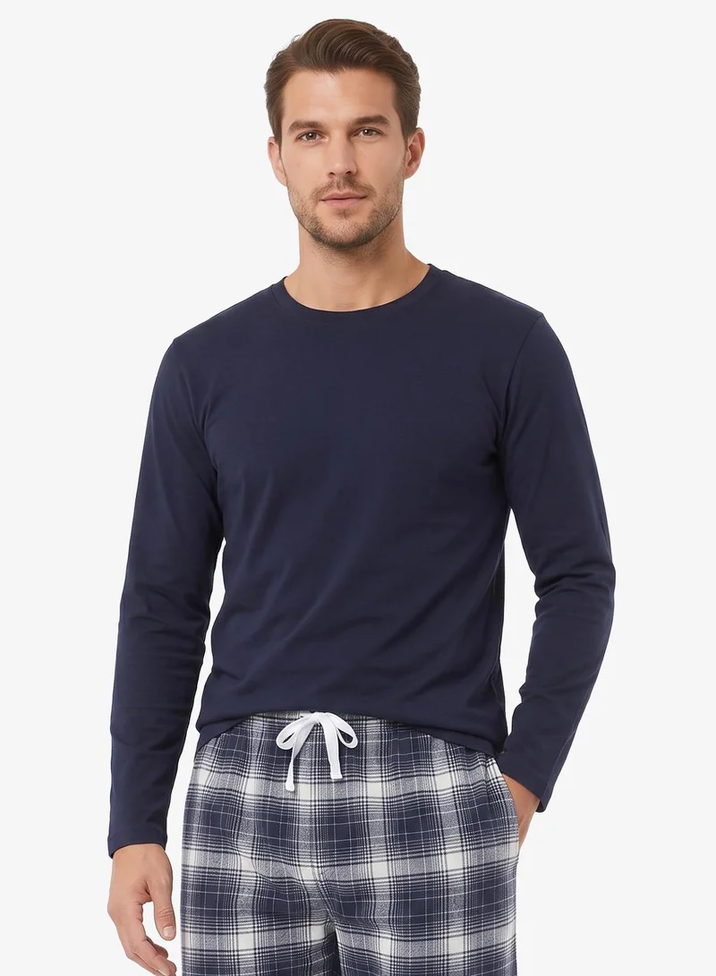 Robert Wood  Regular fit tee and Pant set for Men | Best Price UAE