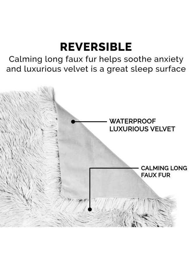 بطانية Furhaven المقاومة للماء للكلاب والقطط المنزلية، قابلة للغسل - بطانية طويلة من الفرو الصناعي والمخمل المريحة للكلاب - رمادي ضبابي، مقاس كبير جدًا/كبير جدًا - Image 4