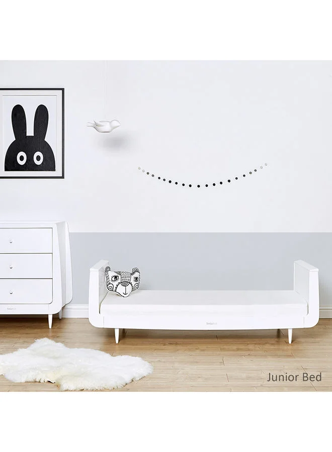 Snuz Nursery Set Kot + Changer Skandi Infant And Baby/Toddler , Includes Cot Bed - Changing Unit , 0M - 4 Years , Cot - H89Cm X W72 X L133Cm/Changing Unit - H96 X W85 X D55Cm. - White