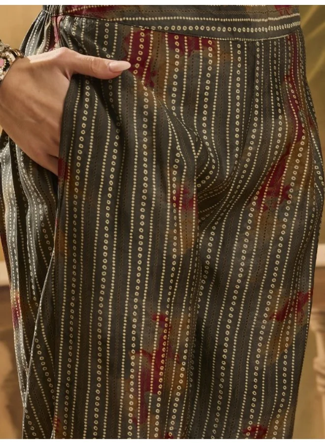 AKS  Grey Bandhani Kurta Set with embroidered patch on yoke for Women | Best Price UAE
