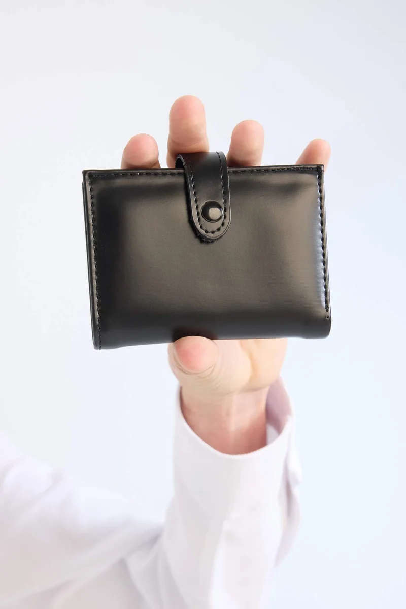 ديفاكتو Man Faux Leather Wallets
