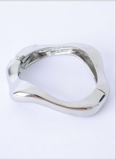 Metal bracelet in zigzag shape - pzsku/ZCD8D1096374758D871F5Z/45/_/1729438391/a3afd9f8-f393-4afd-aafd-d08376af63ca