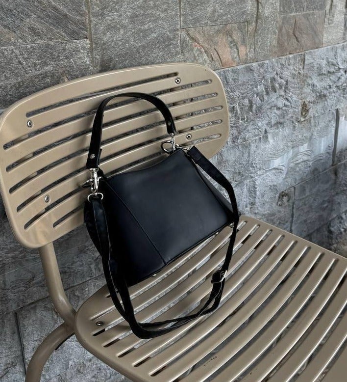 Chic Faux Leather Women's Handbag and Crossbody Bag - Black - Image 2