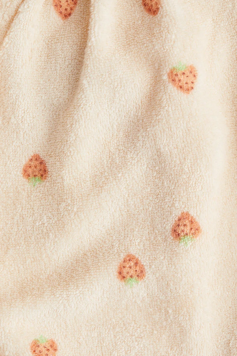 اتش اند ام جمبسوت من التيري مزين بنقشة