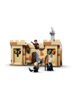 LEGO LEGO Hogwarts: First Flying Lesson Set 76395  - Image 2
