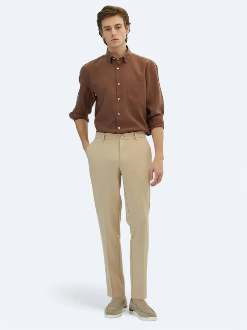 كيب بنطال رياضي بيج اللون بقصة مريحة