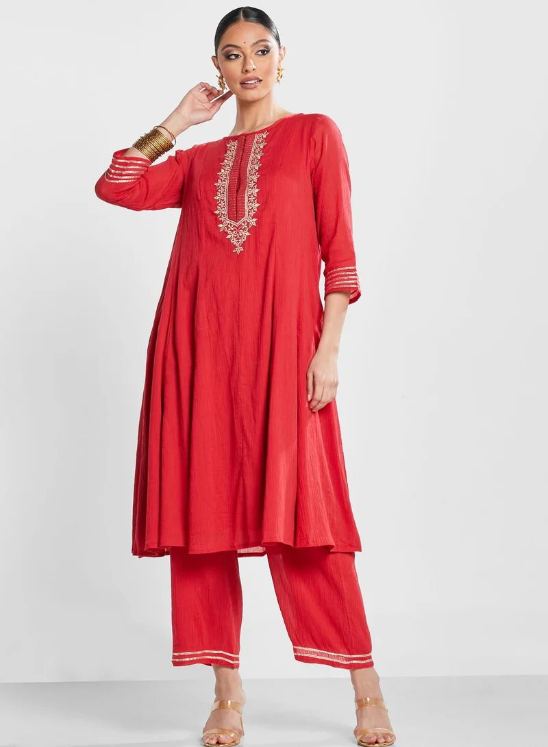 globaldesi Embroidered Kurti & Pants Set