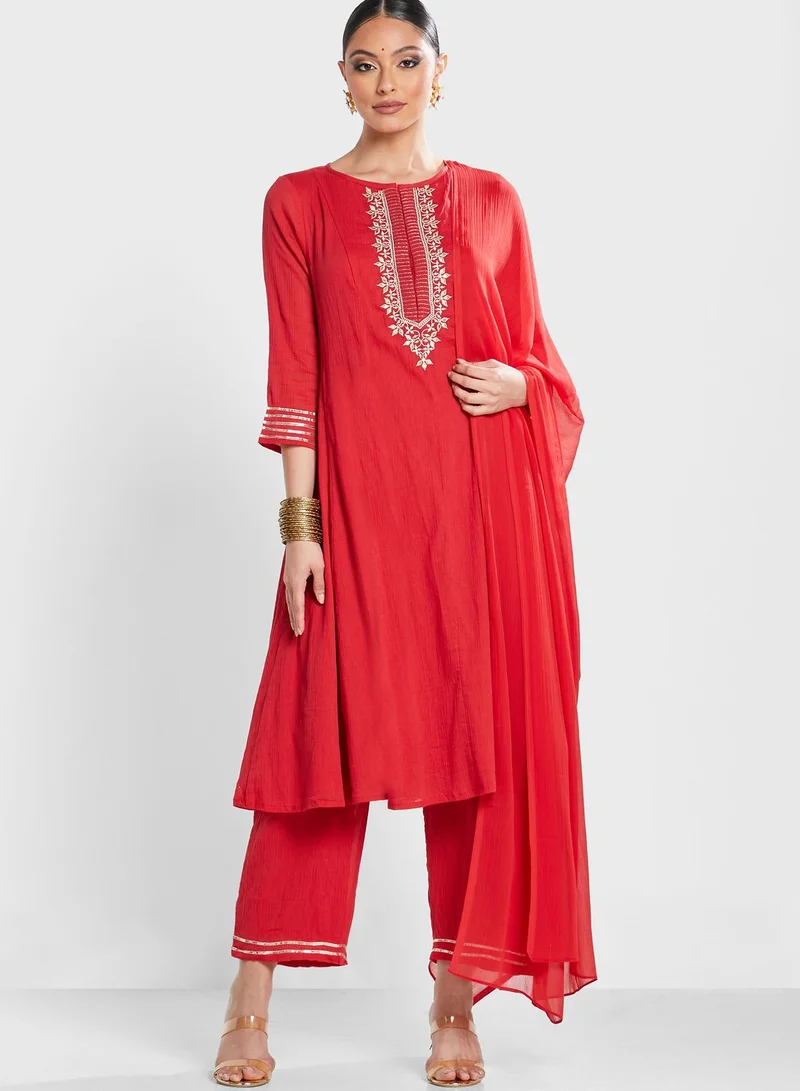 globaldesi Embroidered Kurti & Pants Set