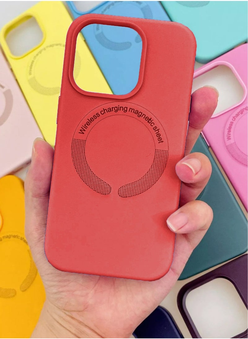 Techie - غطاء خلفي من Techie Soft Smooth Silicone MagSafe ببطانة من الألياف الدقيقة من الجانب الداخلي لهاتف Apple iPhone 15 Plus - أحمر - Image 1