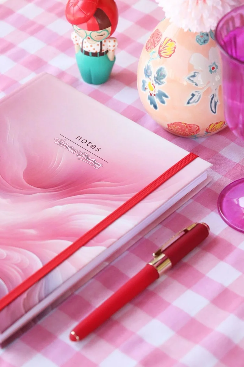 VICTORIA'S JOURNALS - Invalid brand Secret Spiral Notebook 17X24 cm 90 Gram Paper 192 Pages Lined