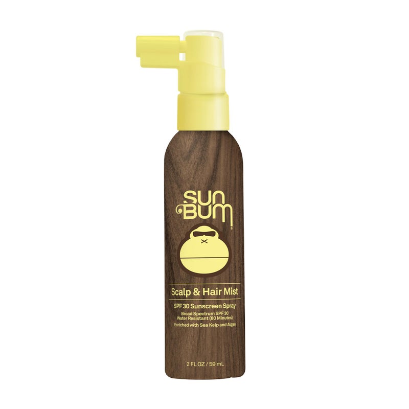 Sun Bum رذاذ واقي شمس من صن بوم الأصلي SPF 30 لفروة الرأس والشعر | نباتي ومتوافق مع قانون هاواي 104 (خالي من أوكتينوكسات وأوكسي بنزون) | رذاذ واقي من الشمس واسع الطيف UVA/UVB مع فيتامين E | 2 أونصة - Image 1