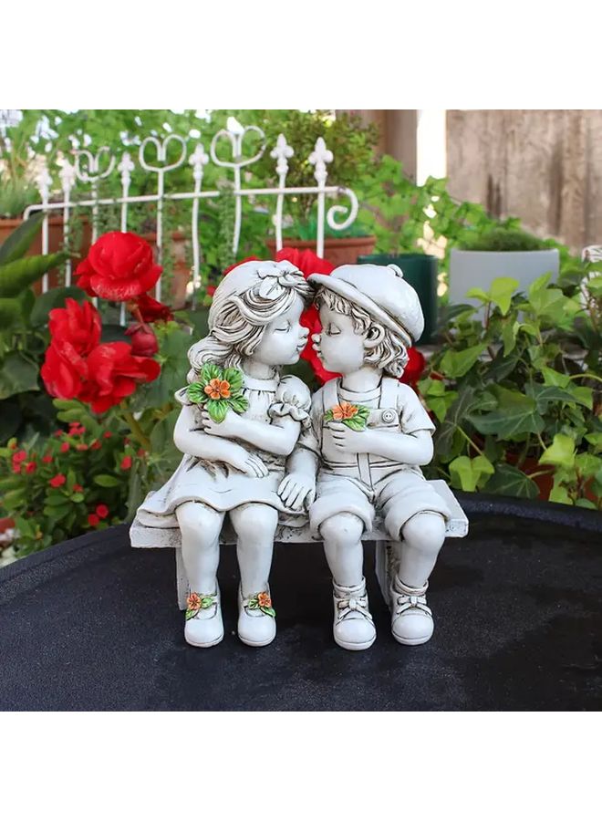 Romantic First Kiss Garden Statue Boys And Girls Sitting On Stools Durable Resin Outdoor Indoor Sculpture - Image 5