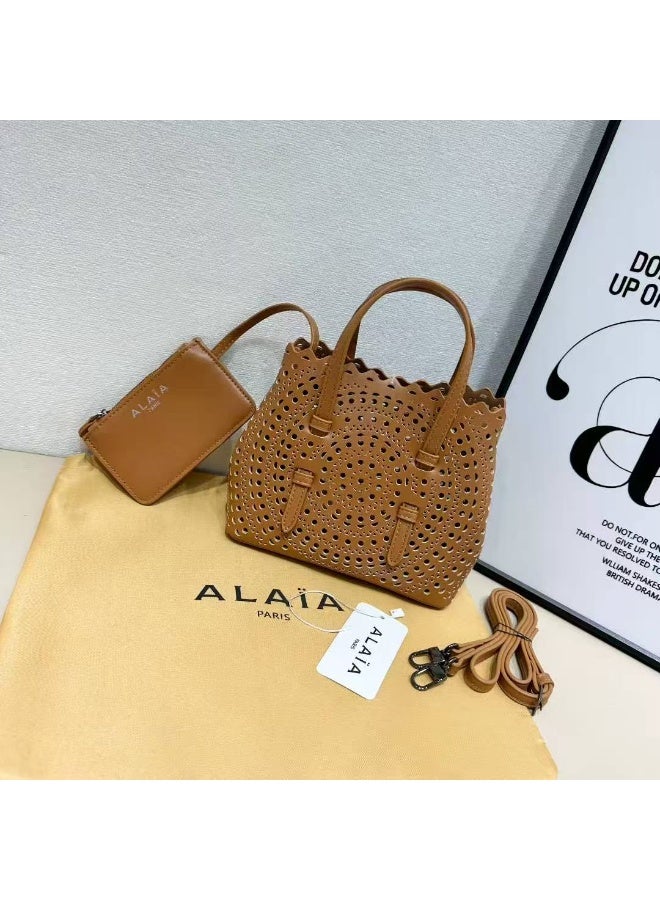 Alaïa Le Mina 20 New Vienne leather tote bag