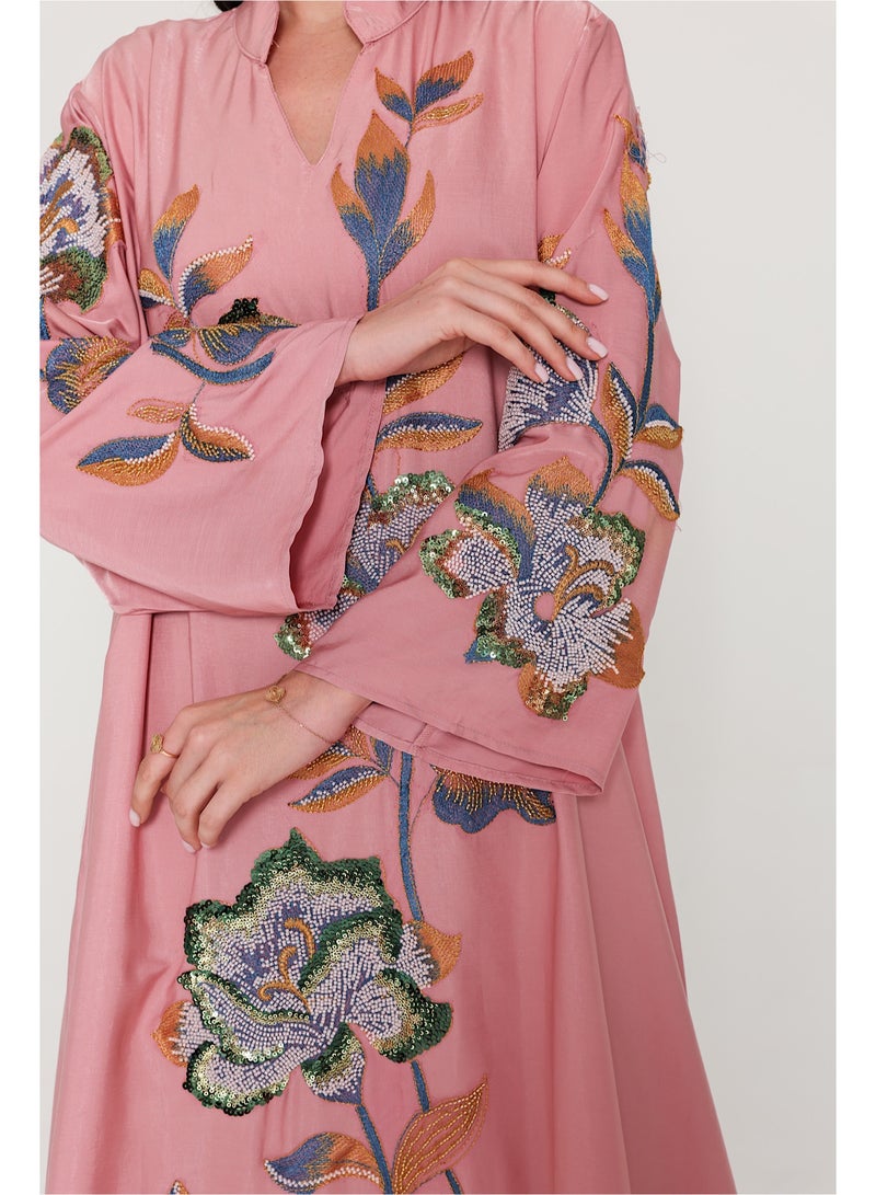 اكسا جلابية مطرزة بالزهور الزاهية وردي - Image 4