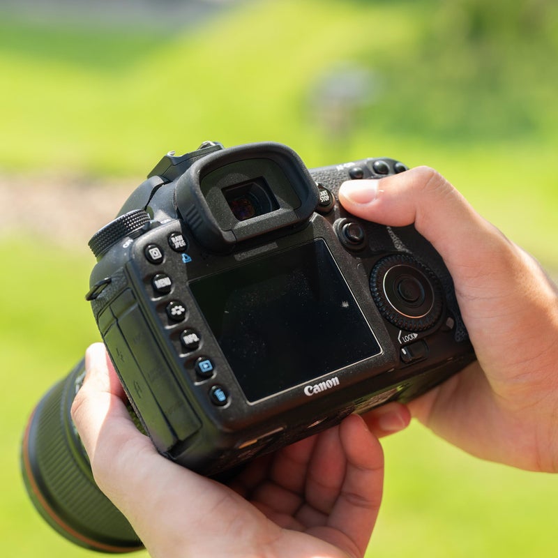 JJC 2-Pack Eyecup Eyepiece Eye Cup Viewfinder for Canon EOS 5D Mark IV 5D Mark III 5DS R 5DS 7D 7D Mark II 1Dx Mark III 1Dx Mark II 1Ds Mark III 1D Mark IV 1D Mark III Camera, Replaces Canon Eg Eyecup - Image 5