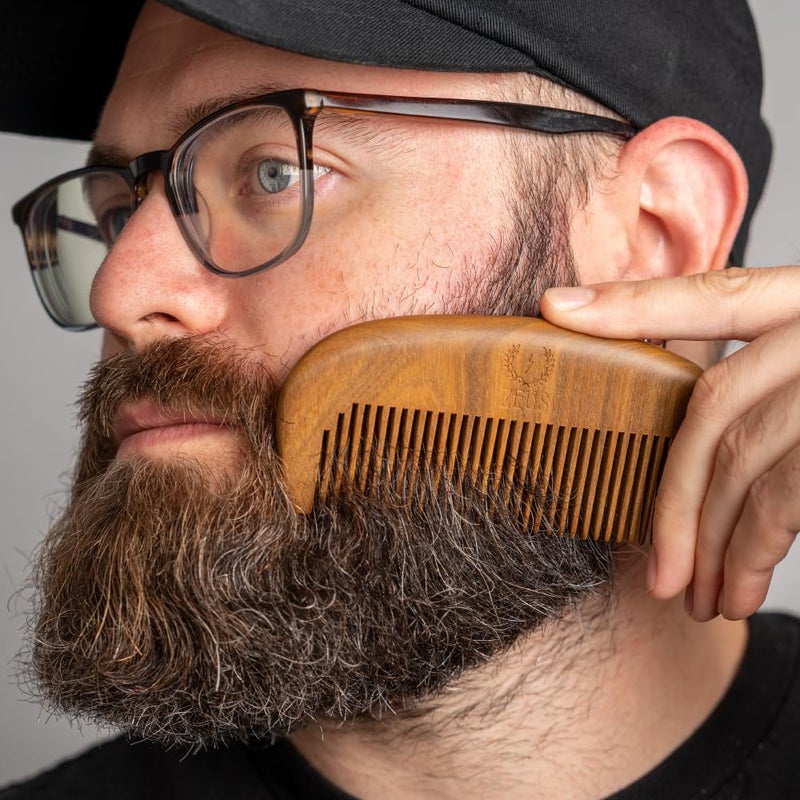 ZEUS Sandalwood Beard Comb for Men, Natural Wooden Comb with Leather Sheath, Travel-Friendly & Anti-Static Grooming Tool (S31) - Image 3