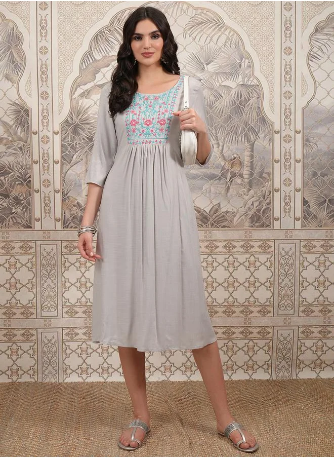 فيشود Vishudh Women Grey Embroidered Round Neck A-Line Midi Dress