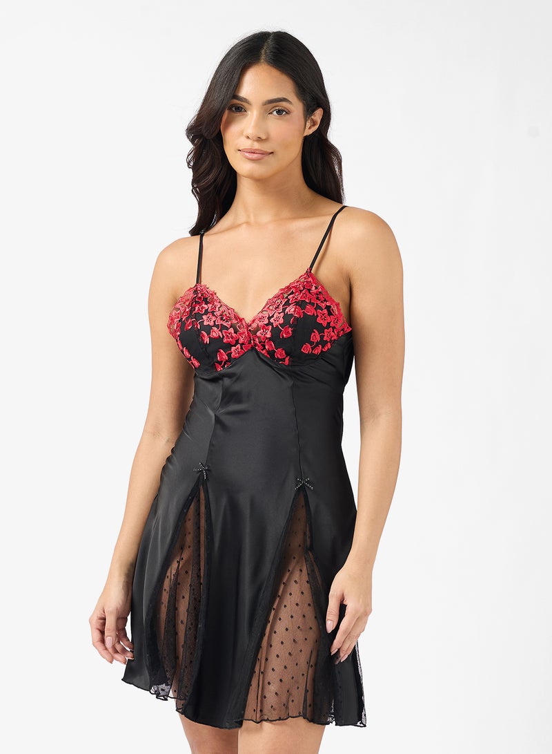 ايلا قميص نوم بحمالات مع حافة شفافة - Image 1