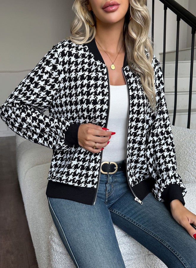 YUNIQEE Black Abstract Printed Denim Jacket for Women - Image 4