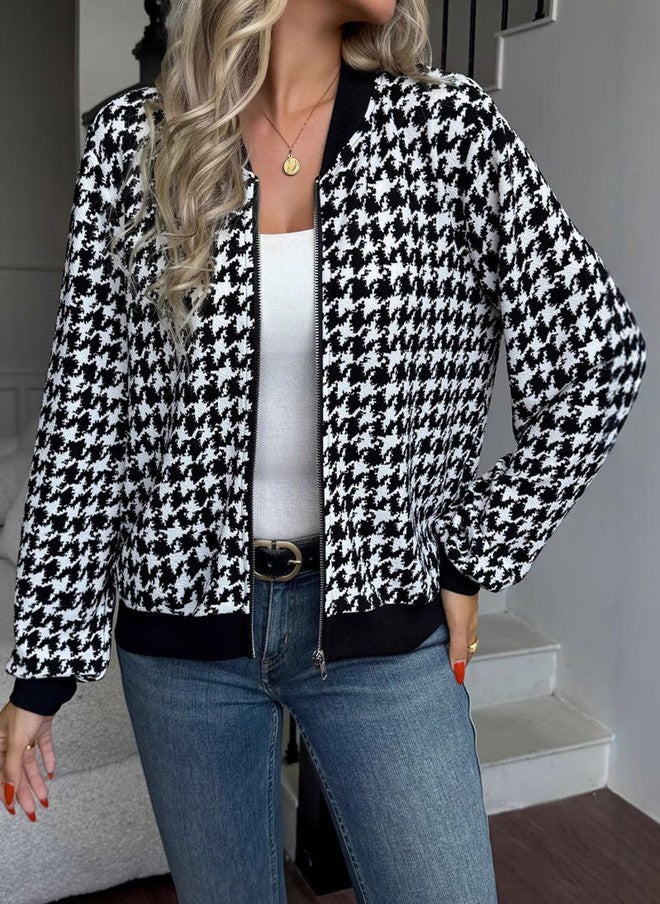 YUNIQEE Black Abstract Printed Denim Jacket for Women - Image 1