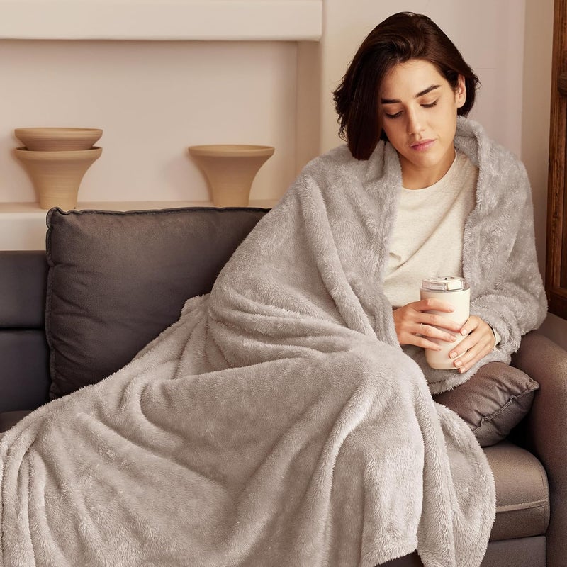 Exclusivo Mezcla Extra Large Plush Fuzzy Fleece Throw Blanket - Super Soft and Warm for Couch and Bed (50x70 Inches, Camel) - Image 2