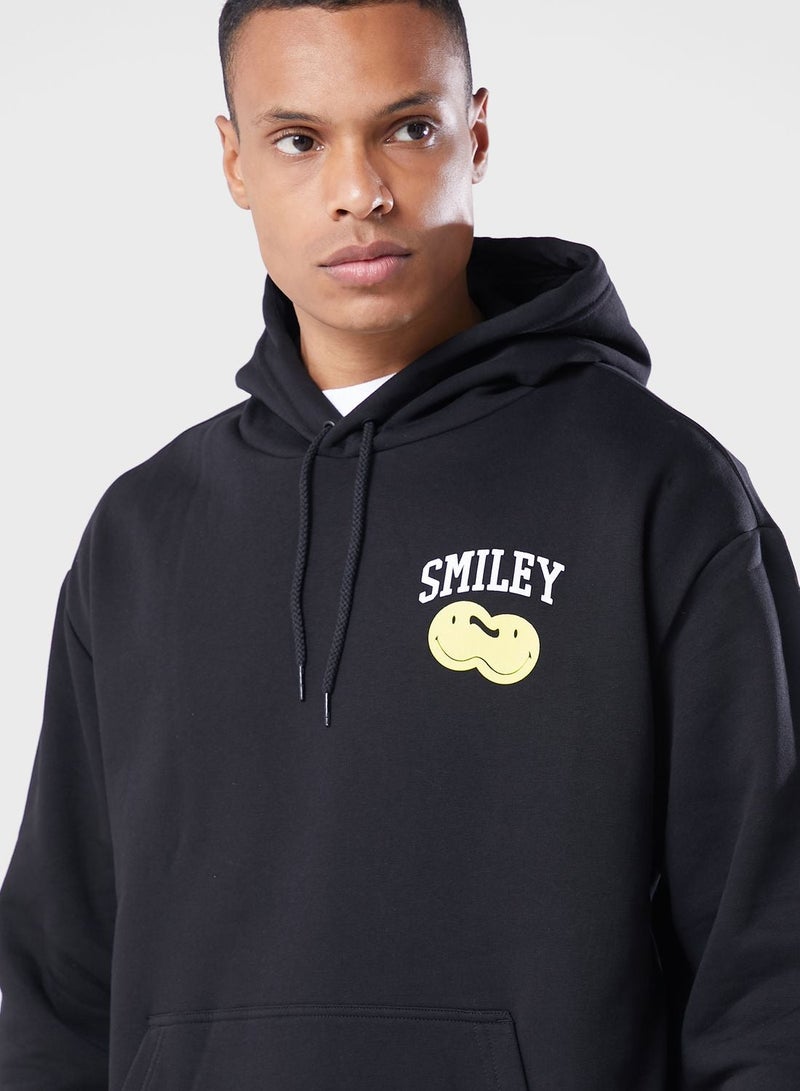 NEW ERA هودي بقلنسوة متعدد الشعار SMILEY BP - Image 3
