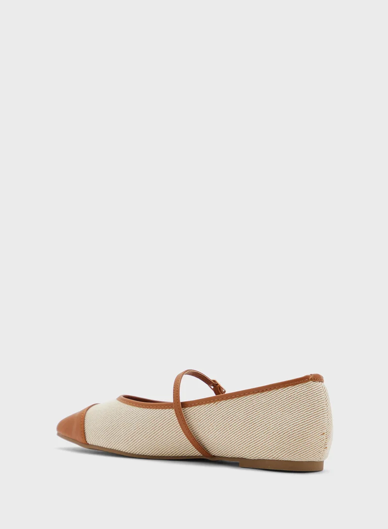 ايلا Square Toe Mary Jane Color Block Flat Shoe