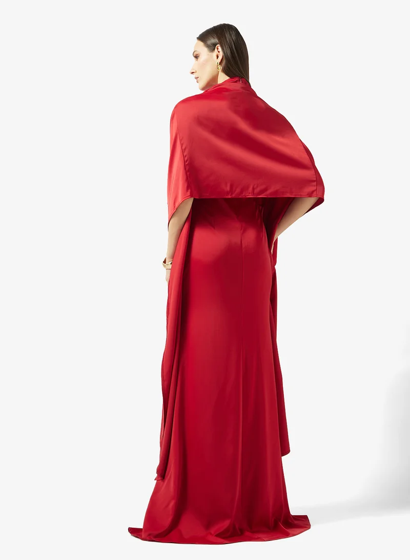 خزانة Dress With Cape Sleeves