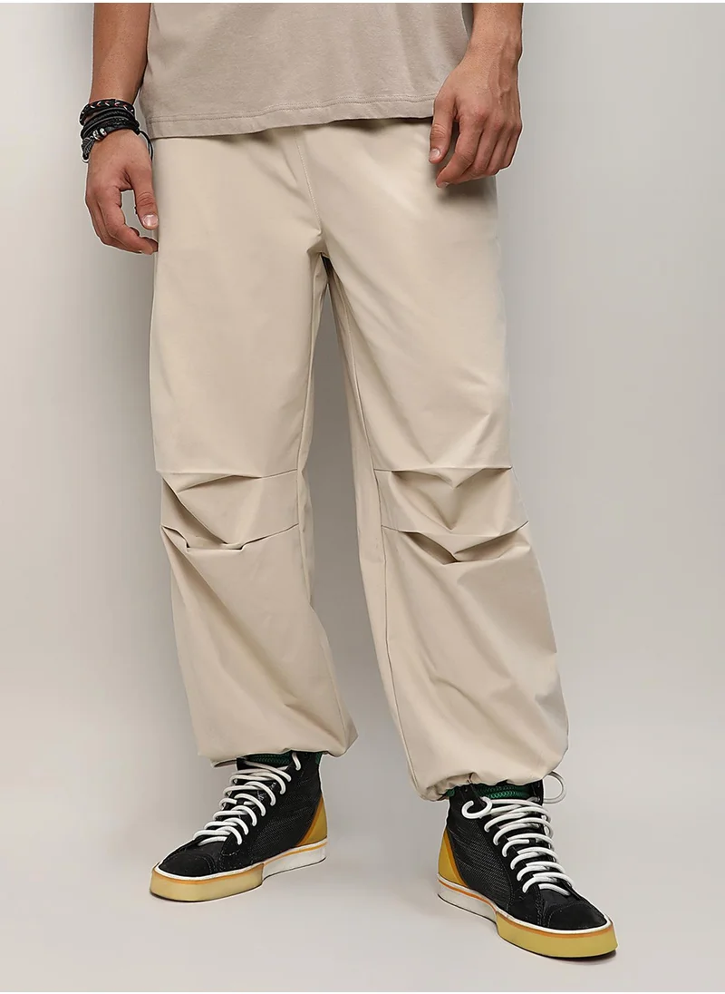 Campus Sutra Men's Off-White Solid Parachute Trousers