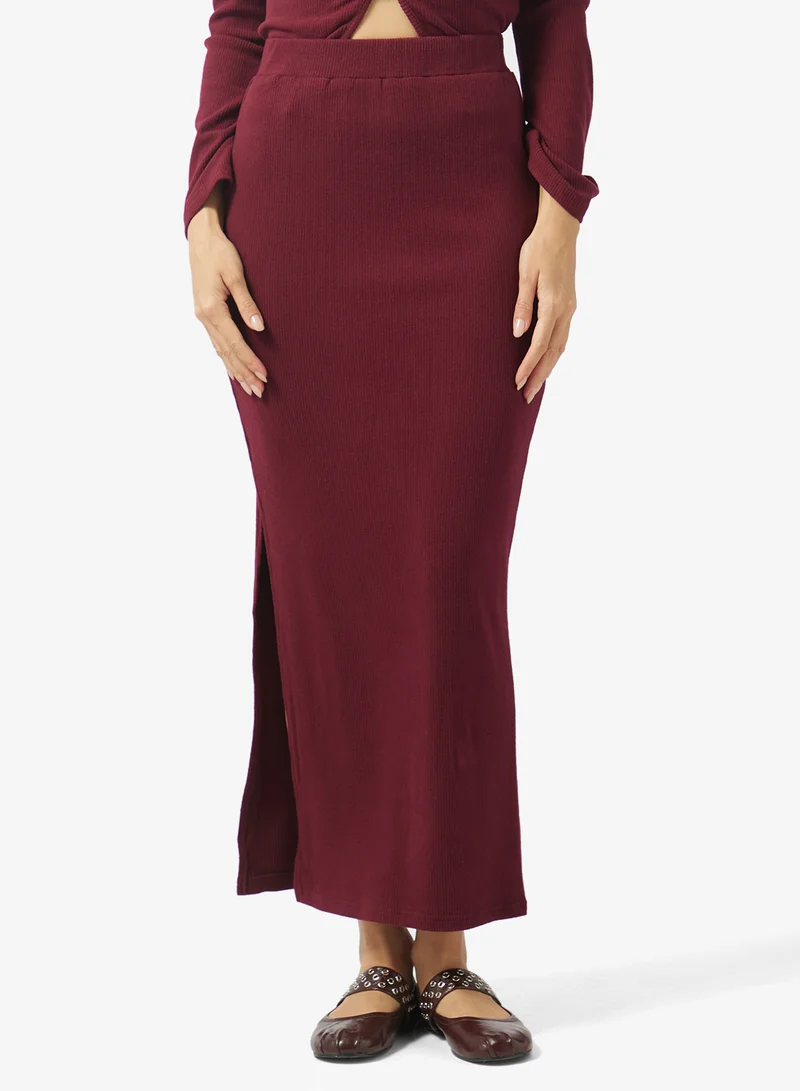 ايلا طقم بلوزة وتنورة مضلعة