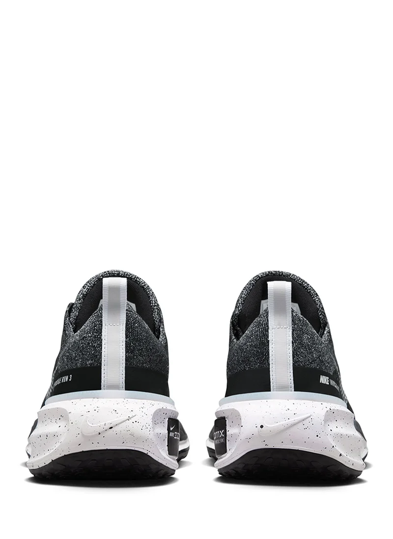 نايكي تشغيل Zoomx الذي لا يقهر 3