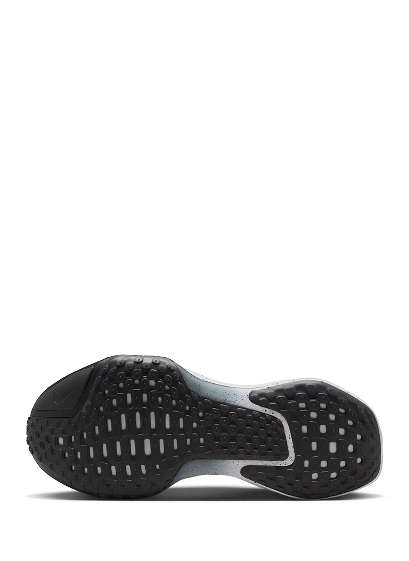 نايكي تشغيل Zoomx الذي لا يقهر 3