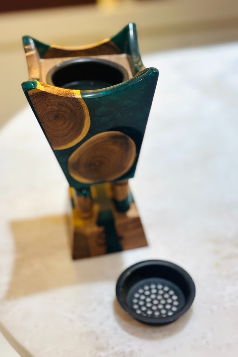 أودي مبخرة فاخرة من راتنج العود والخشب الصلب – مبخرة خضراء يدوية بطول 9 إنش لحرق العود والبخور واللبان – مبخرة ديكورية راقية للمنزل، المكتب، المجلس والهدايا - Image 3