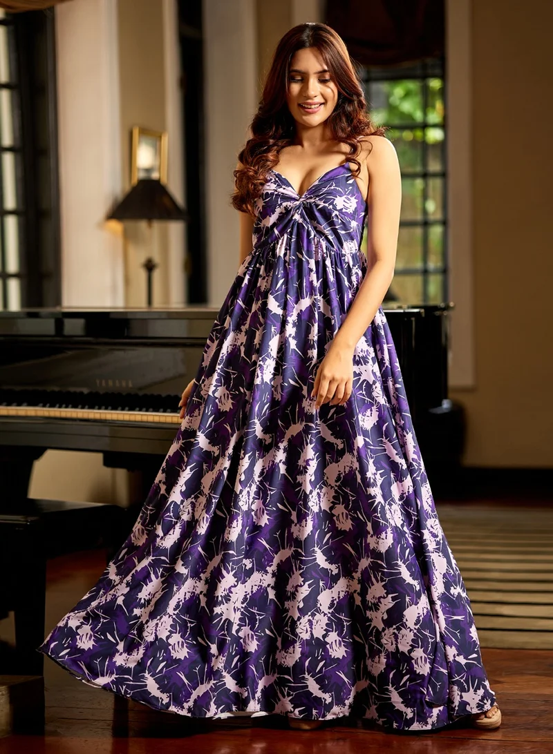 زجزاج فستان ماكسي بحمالات بفتحة رقبة عميقة على شكل حرف