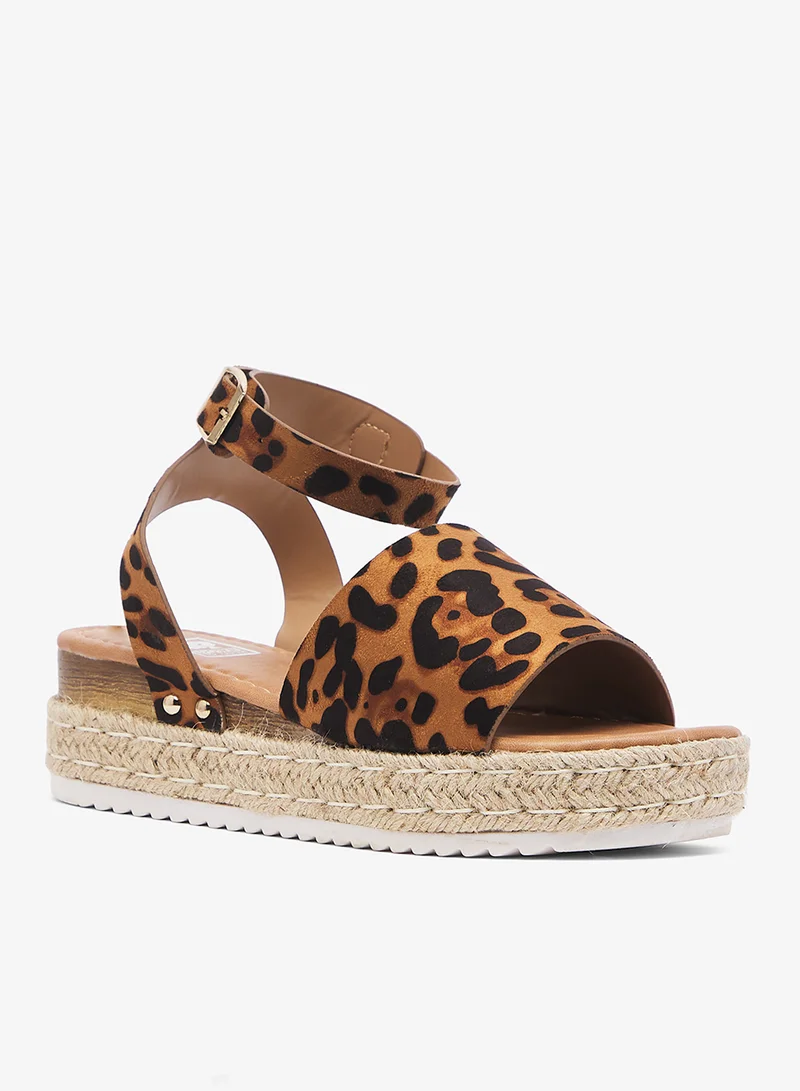 DOWN TO EARTH Low Wedged Flatform Sandal