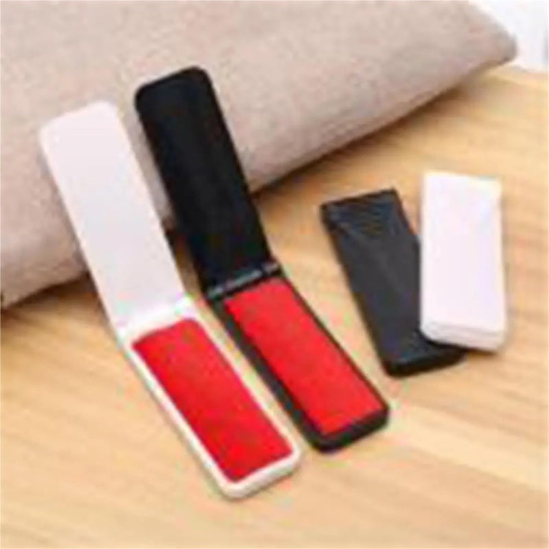 Snacko 2pcs Collapsible Winter Coat Cleaning Brush - Household Lint Dust Static Remover for Pet Hair and Clothing - Image 2