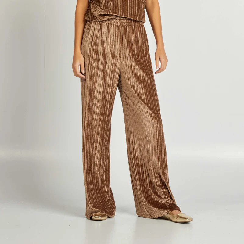 Kiabi Wide-Leg Pleated Velvet Trousers Brown
