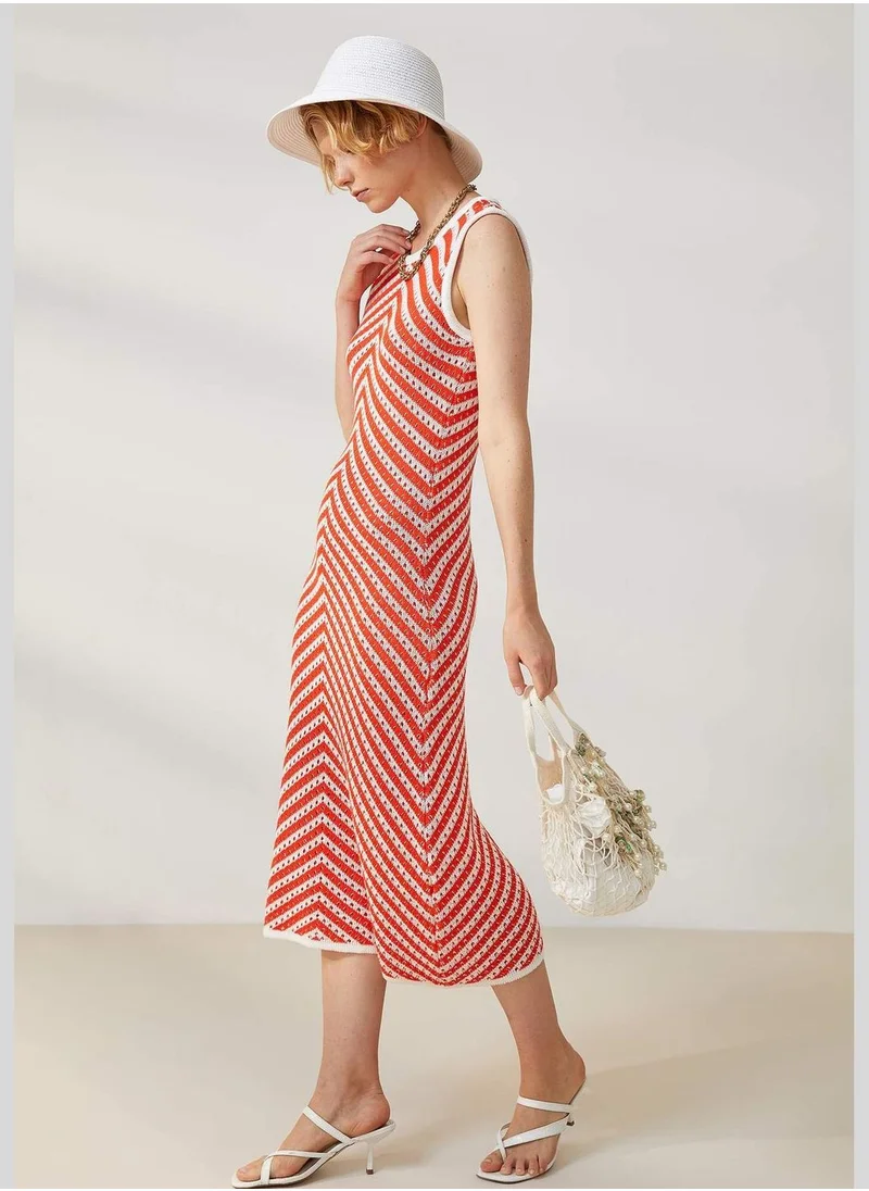 ديفاكتو Multicolor Stripe Maxi Knit Dress