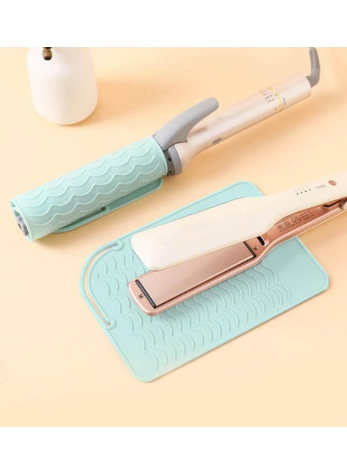 Park of 3 silicone heat-resistant mats, suitable for curling irons, straighteners,; measures 21 cm x 15.8 cm. - Image 4