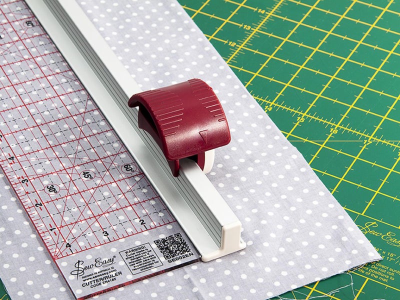 Sew Easy ruler cutter - Image 4