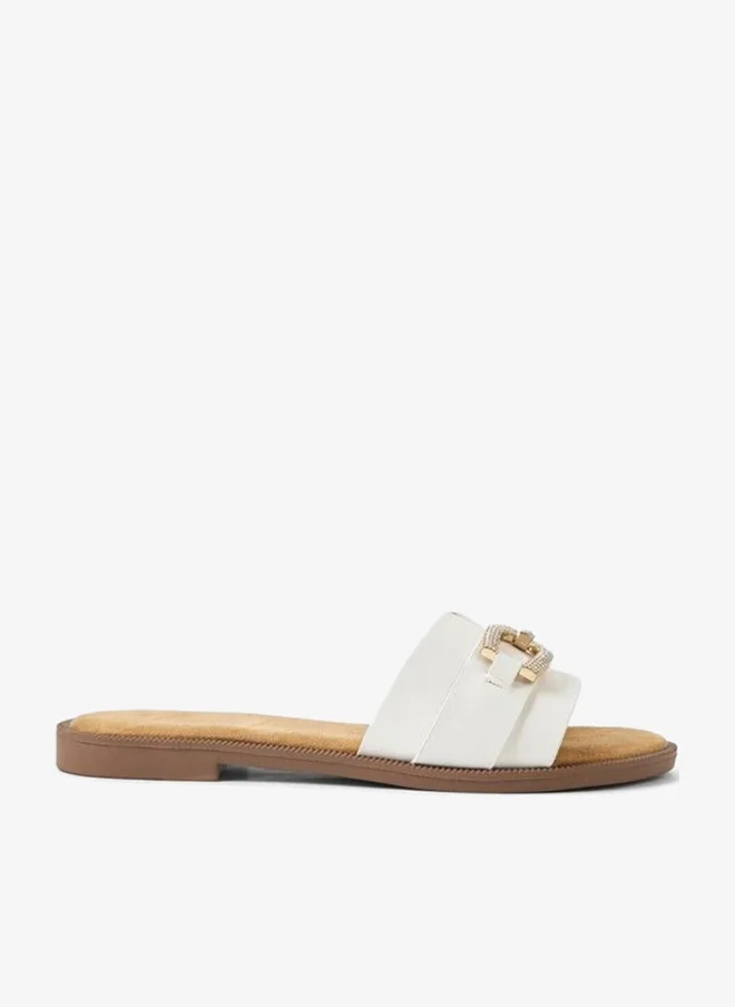 سيليست Women Stone Embellished Flat Sandals