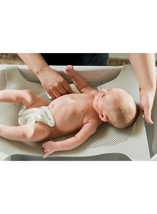 the FIRST years First Suds Infant To Toddler Tub