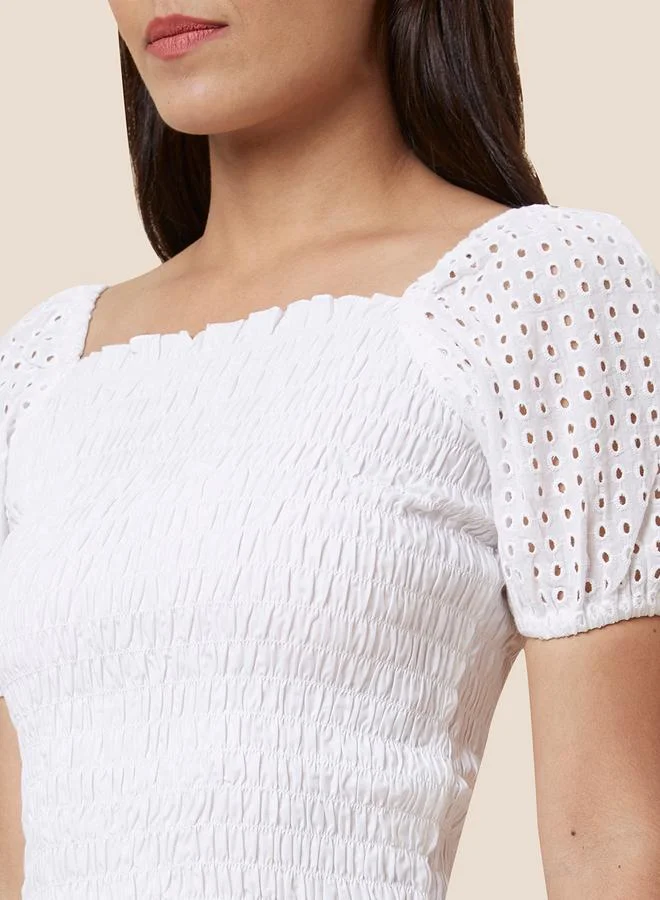 globus Globus Textured Smocked Puff Sleeve Crop Top