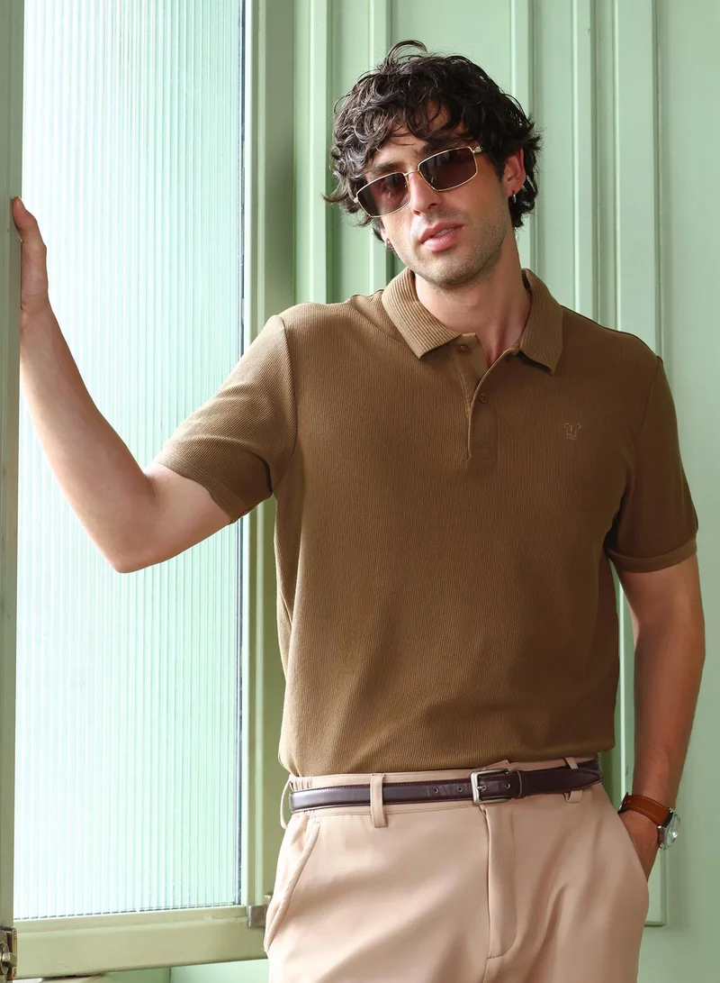 Campus Sutra Men Solid-Ribbed Polo T-Shirt | Jacquard Polo Neck, Short Jacquard-Cuff Sleeves | Half-Button , Straight Hem | Solid Ribbed | Knitted Fabric For Casual & Daily Wear | Mocha Brown