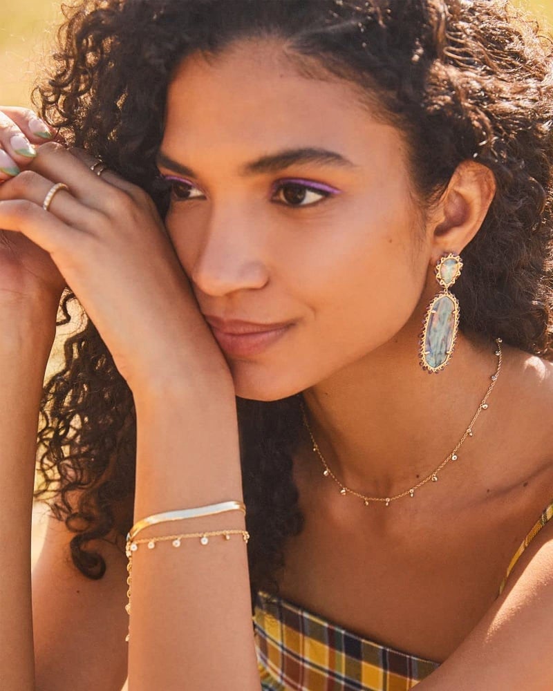 Kendra Scott قلادة كيندرا سكوت أميليا بسلسلة من نحاس مطلي بالذهب عيار 14 قيراط، مجوهرات عصرية للنساء - Image 3