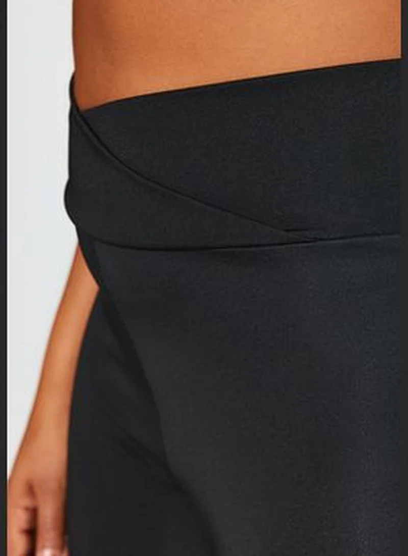 trendyol Black Diagonal Waist Detail Leggings TBBAW24BV00002