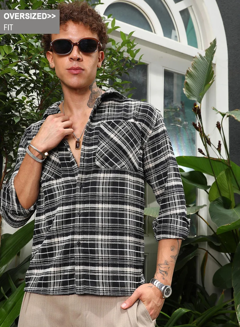 Campus Sutra Campus Sutra Men's Black & White Utility Tartan Plaid Oversized Shirt For Casual Wear | Spread Collar | Long Sleeve | Button Closure | Oversized Shirt Crafted With Comfort Fit For Everyday Wear